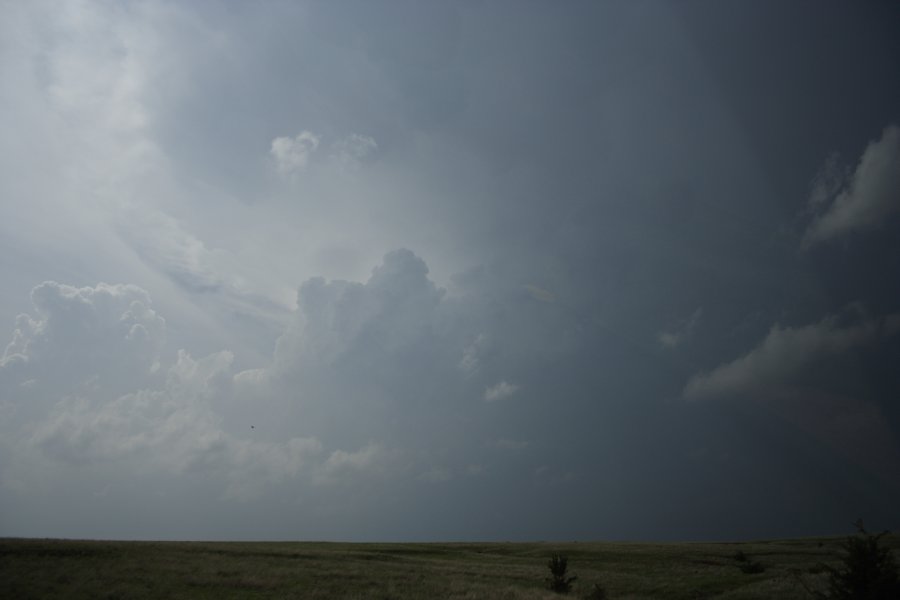 cumulonimbus supercell_thunderstorm : NW of Medicine Lodge, Kansas, USA   5 May 2007