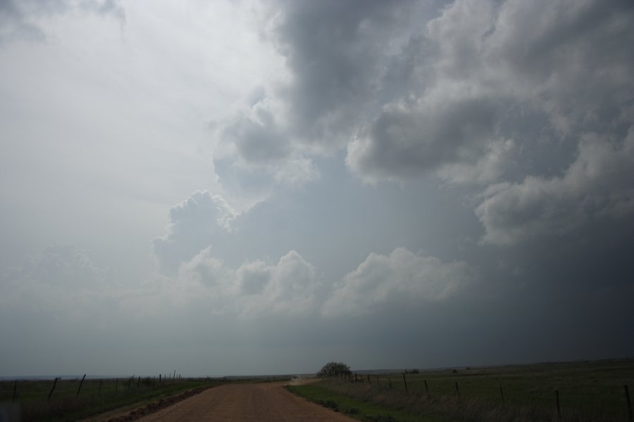 cumulonimbus supercell_thunderstorm : NW of Medicine Lodge, Kansas, USA   5 May 2007