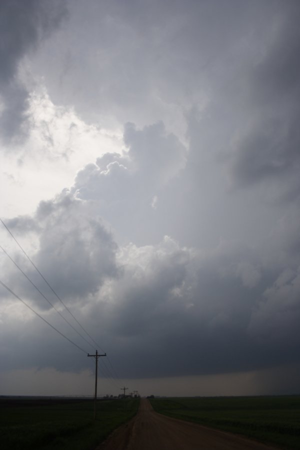 updraft thunderstorm_updrafts : SE of Greensburg, Kansas, USA   5 May 2007