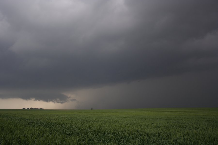 raincascade precipitation_cascade : SE of Greensburg, Kansas, USA   5 May 2007