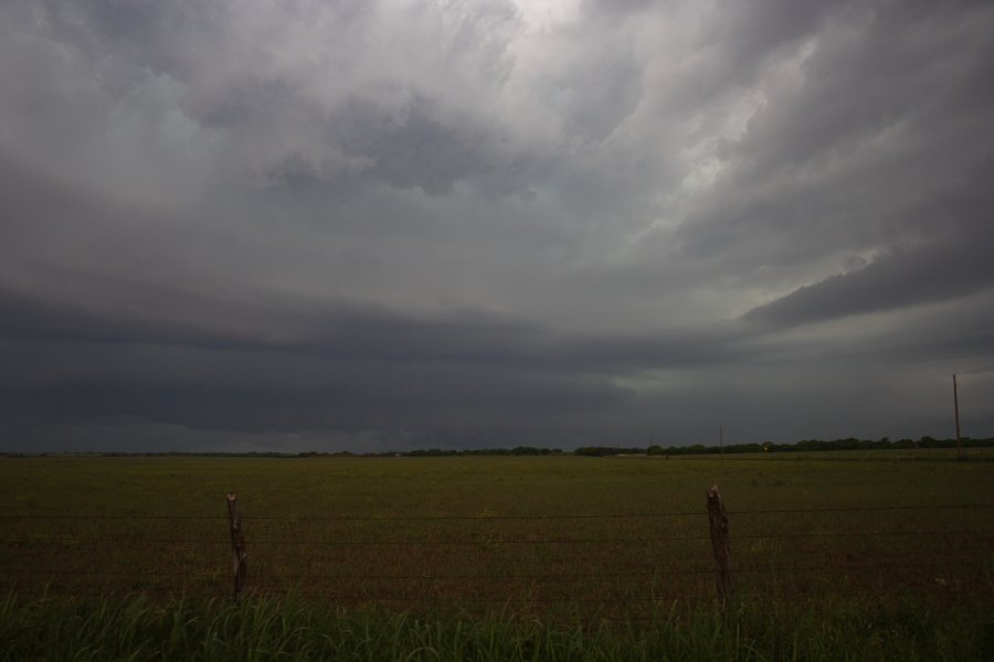 cumulonimbus supercell_thunderstorm : E of Seymour, Texas, USA   8 May 2007