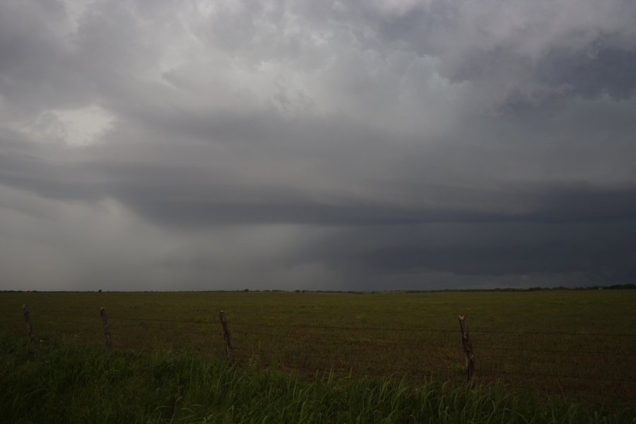 cumulonimbus supercell_thunderstorm : E of Seymour, Texas, USA   8 May 2007