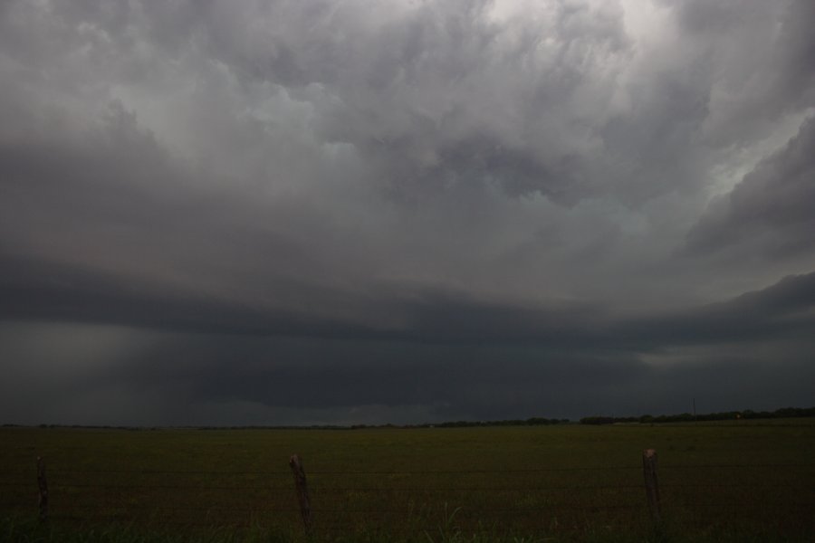 wallcloud thunderstorm_wall_cloud : E of Seymour, Texas, USA   8 May 2007