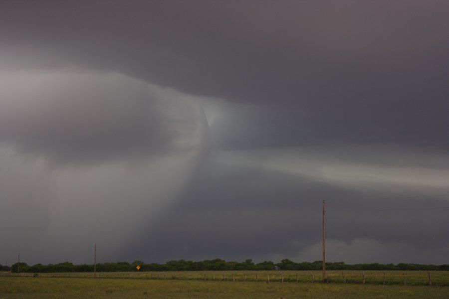 cumulonimbus supercell_thunderstorm : E of Seymour, Texas, USA   8 May 2007