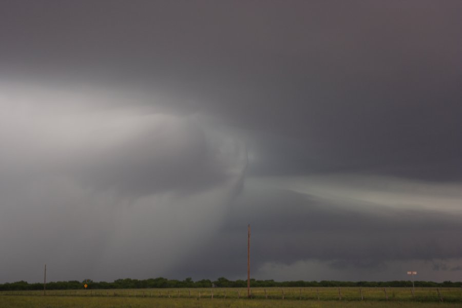 cumulonimbus supercell_thunderstorm : E of Seymour, Texas, USA   8 May 2007