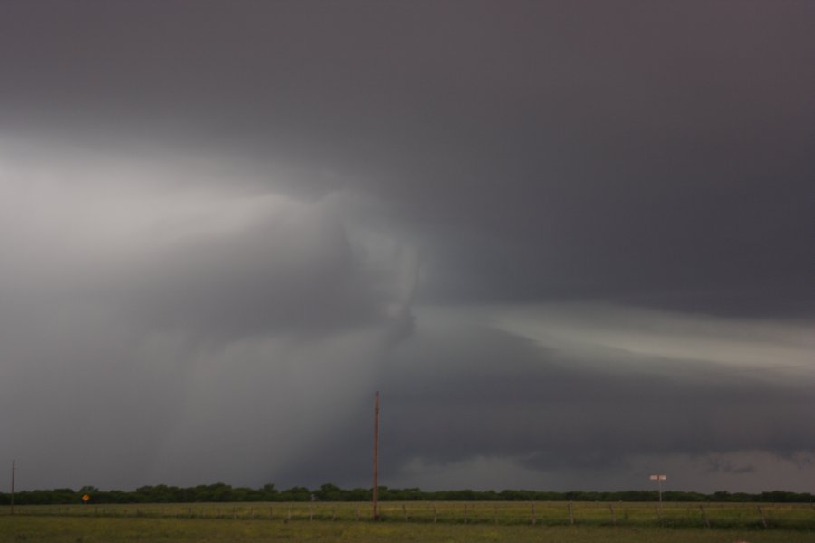 wallcloud thunderstorm_wall_cloud : E of Seymour, Texas, USA   8 May 2007