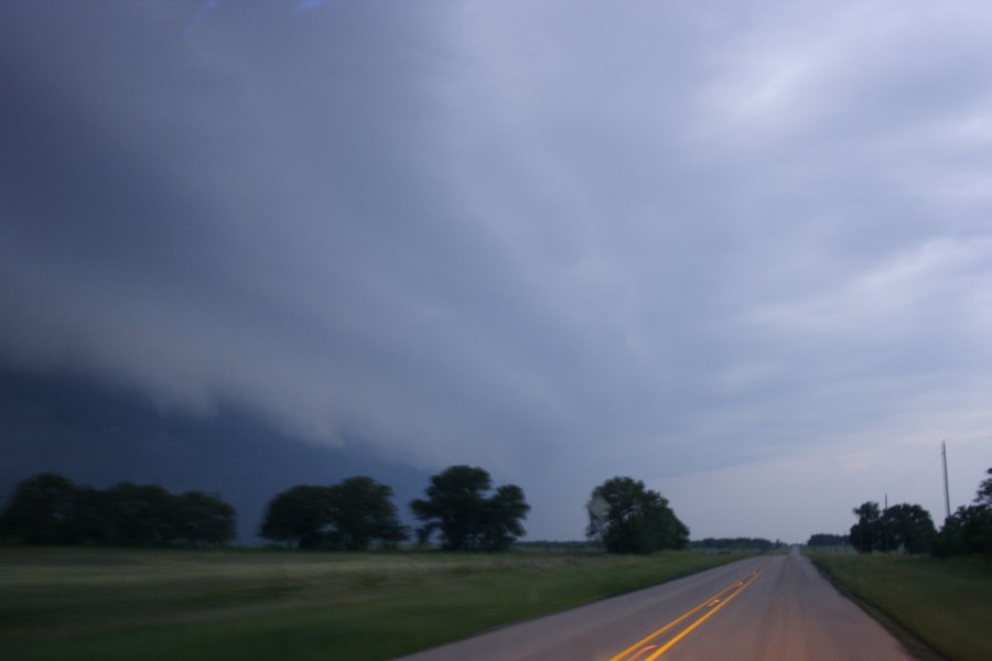 shelfcloud shelf_cloud : near Vashti, Texas, USA   8 May 2007