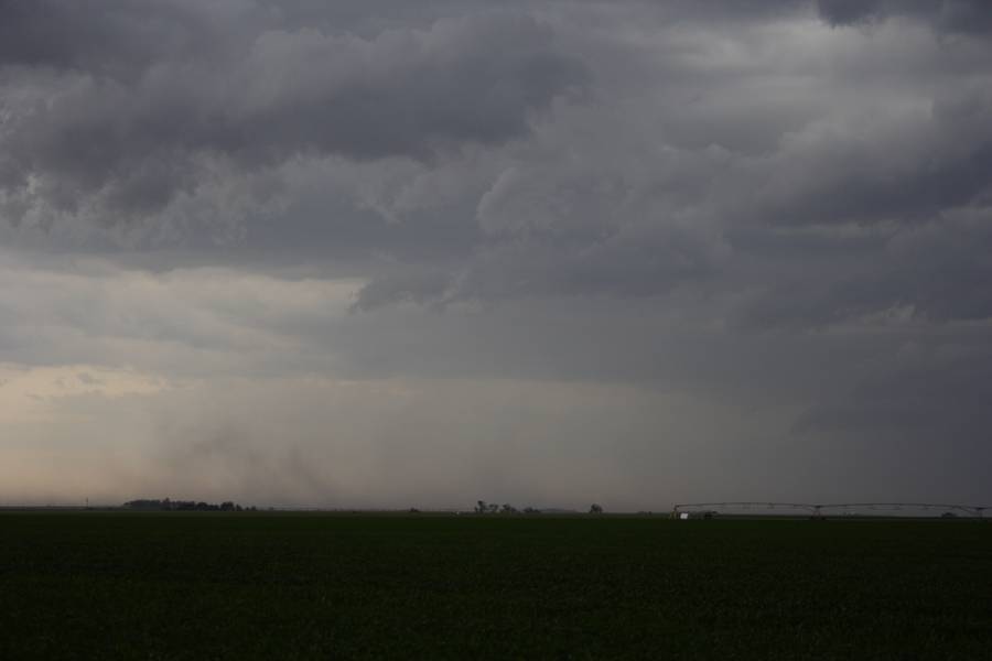 cumulonimbus thunderstorm_base : N of Clay Center, Nebraska, USA   14 May 2007