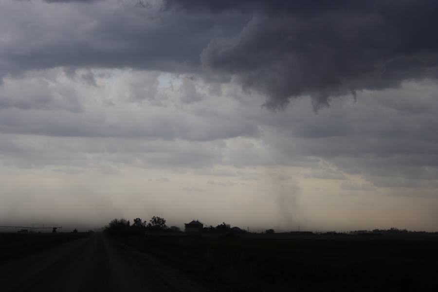 cumulonimbus thunderstorm_base : N of Clay Center, Nebraska, USA   14 May 2007