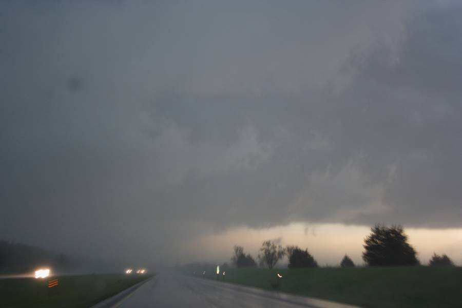 raincascade precipitation_cascade : W of Lincoln, Nebraska, USA   14 May 2007