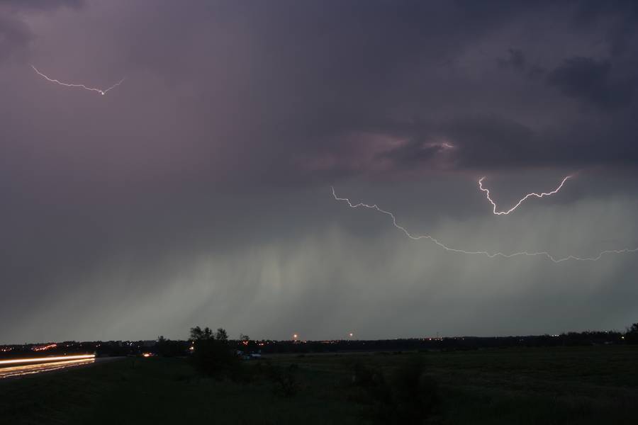 lightning lightning_bolts : near McCook, Nebraska, USA   16 May 2007