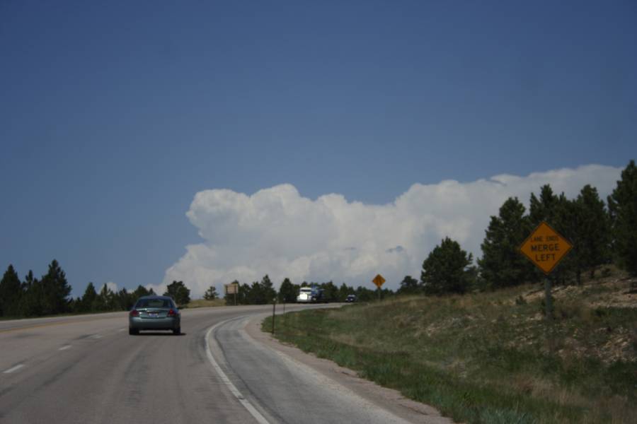 thunderstorm cumulonimbus_incus : N of Newcastle, Wyoming, USA   18 May 2007