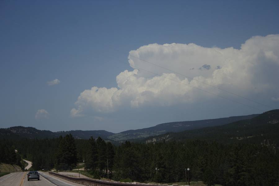 thunderstorm cumulonimbus_incus : N of Newcastle, Wyoming, USA   18 May 2007