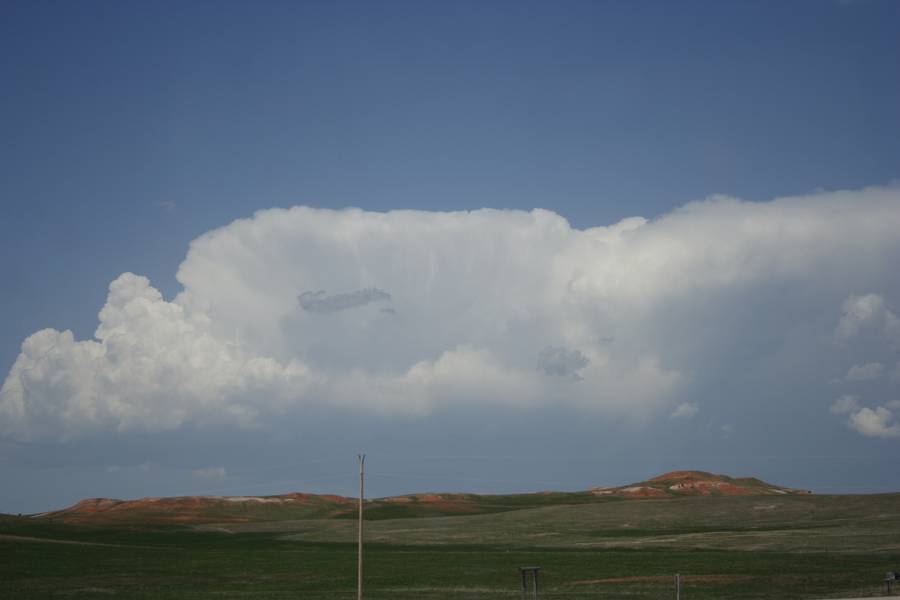 thunderstorm cumulonimbus_incus : N of Newcastle, Wyoming, USA   18 May 2007