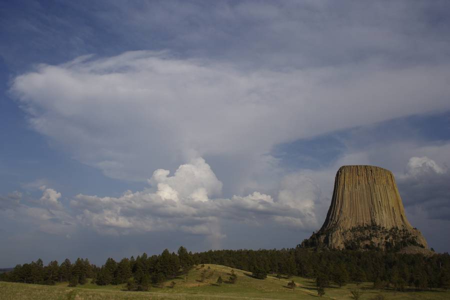 cirrus cirrus_cloud : Devil's Tower, Wyoming, USA   18 May 2007