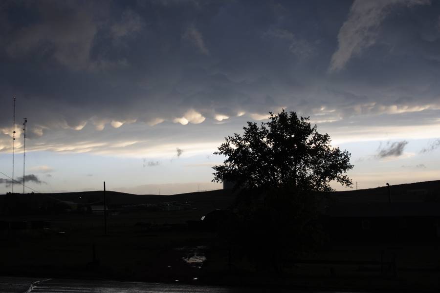 mammatus mammatus_cloud : Gillette, Wyoming, USA   20 May 2007