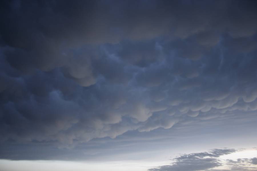 mammatus mammatus_cloud : Gillette, Wyoming, USA   20 May 2007