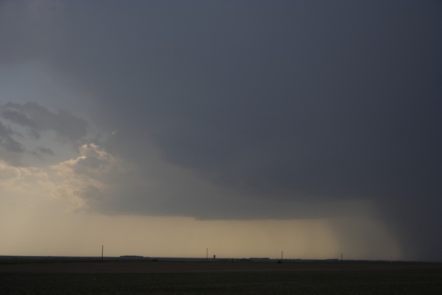 cumulonimbus supercell_thunderstorm : W of WaKeeney, Kansas, USA   22 May 2007