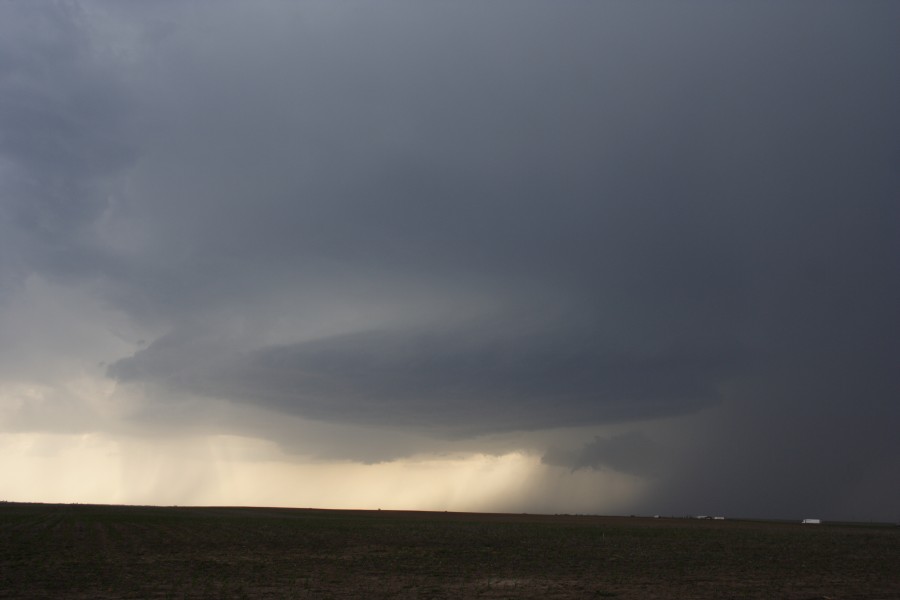 cumulonimbus thunderstorm_base : W of WaKeeney, Kansas, USA   22 May 2007