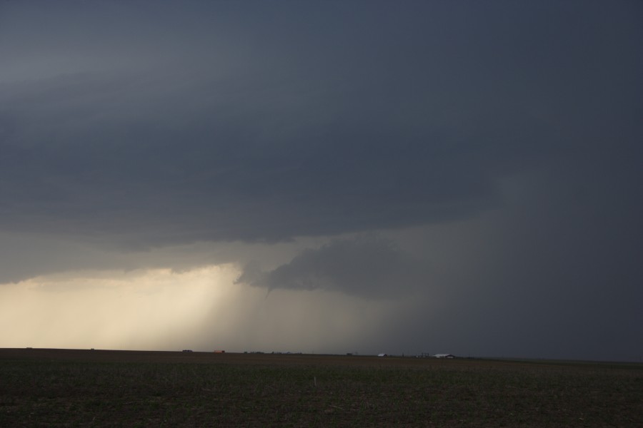 tornadoes funnel_tornado_waterspout : W of WaKeeney, Kansas, USA   22 May 2007