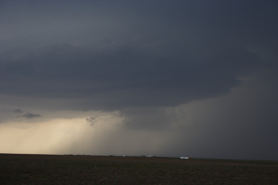 cumulonimbus supercell_thunderstorm : W of WaKeeney, Kansas, USA   22 May 2007