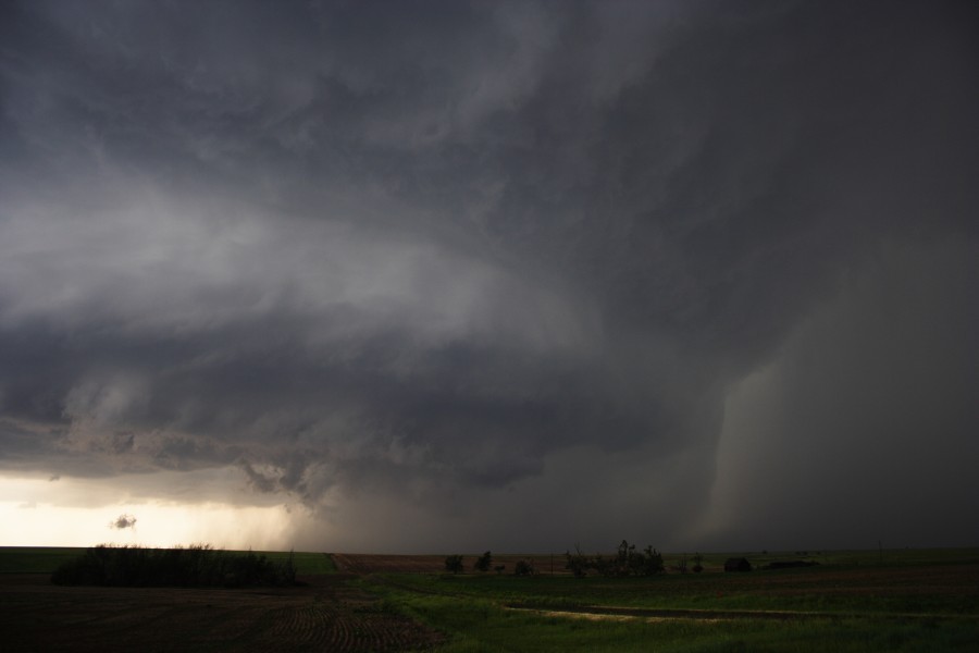 cumulonimbus thunderstorm_base : E of St Peters, Kansas, USA   22 May 2007