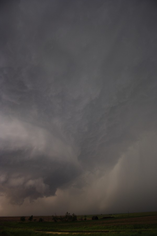 cumulonimbus thunderstorm_base : E of St Peters, Kansas, USA   22 May 2007