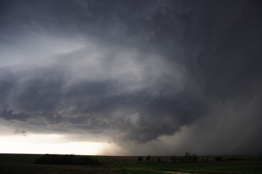 raincascade precipitation_cascade : E of St Peters, Kansas, USA   22 May 2007