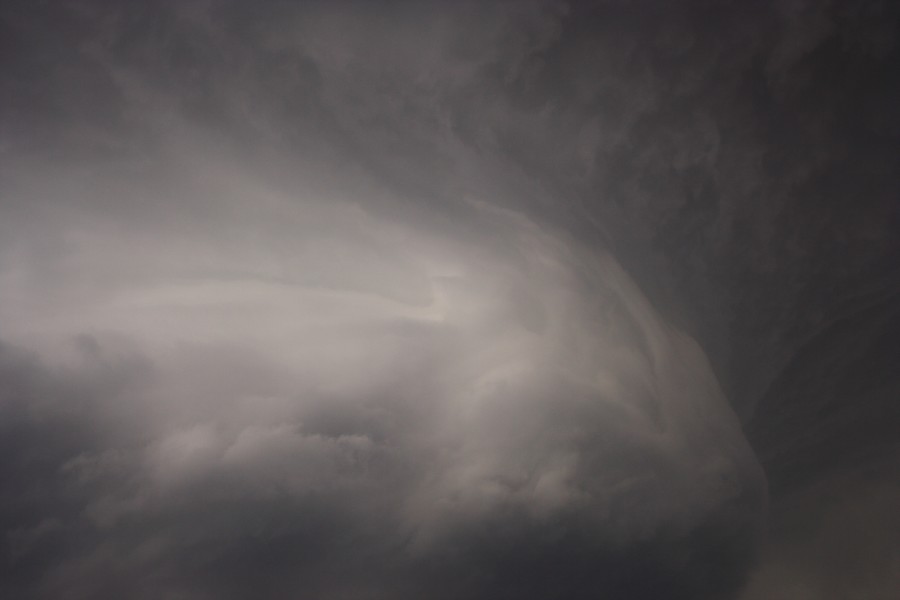 wallcloud thunderstorm_wall_cloud : E of St Peters, Kansas, USA   22 May 2007