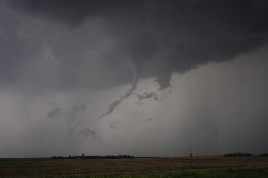 wallcloud thunderstorm_wall_cloud : E of St Peters, Kansas, USA   22 May 2007