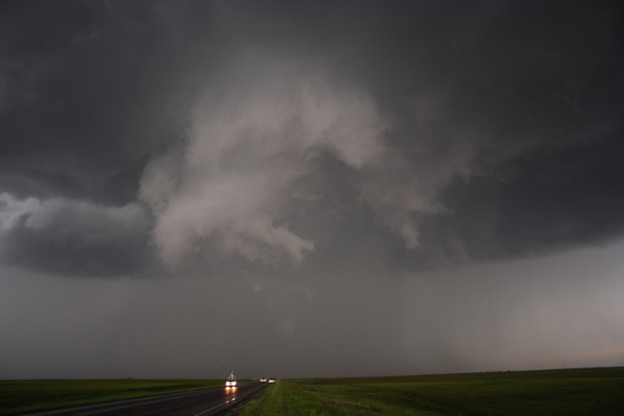 cumulonimbus thunderstorm_base : N of Togo, Kansas, USA   22 May 2007