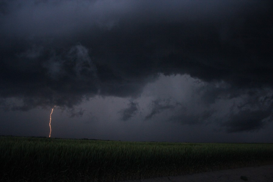 lightning lightning_bolts : N of Ogallah, Kansas, USA   22 May 2007