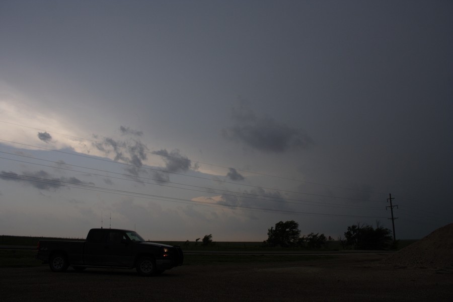 cumulonimbus supercell_thunderstorm : SE of Perryton, Texas, USA   23 May 2007