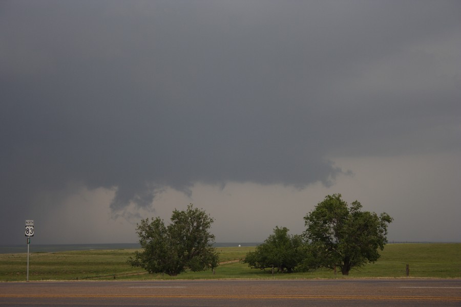 cumulonimbus supercell_thunderstorm : SE of Perryton, Texas, USA   23 May 2007