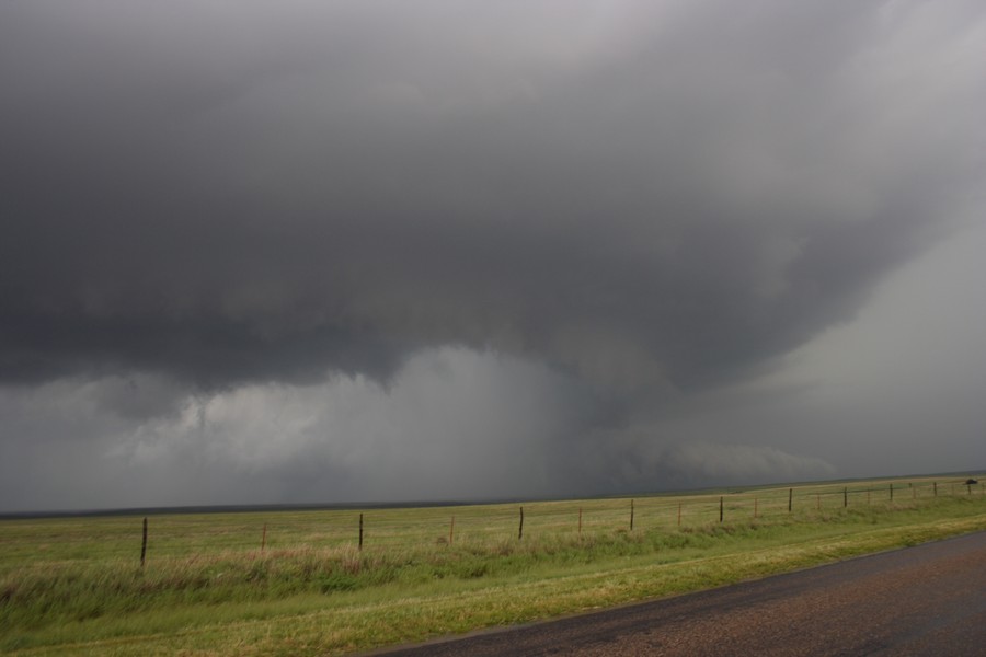 inflowband thunderstorm_inflow_band : SE of Perryton, Texas, USA   23 May 2007