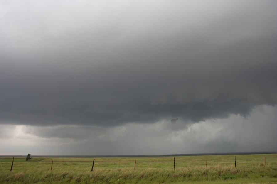 cumulonimbus thunderstorm_base : SE of Perryton, Texas, USA   23 May 2007