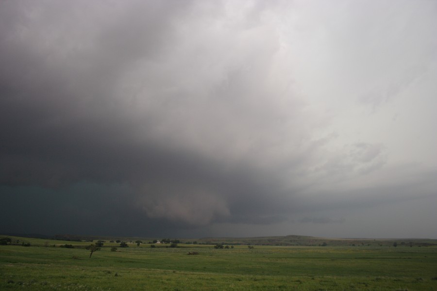 wallcloud thunderstorm_wall_cloud : SE of Perryton, Texas, USA   23 May 2007