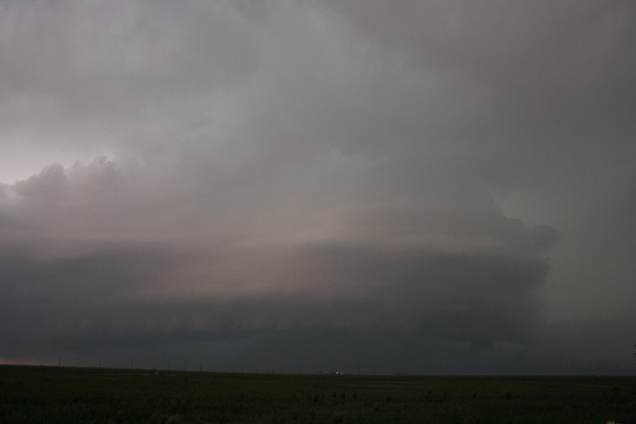 cumulonimbus thunderstorm_base : S of Darrouzett, Texas, USA   23 May 2007