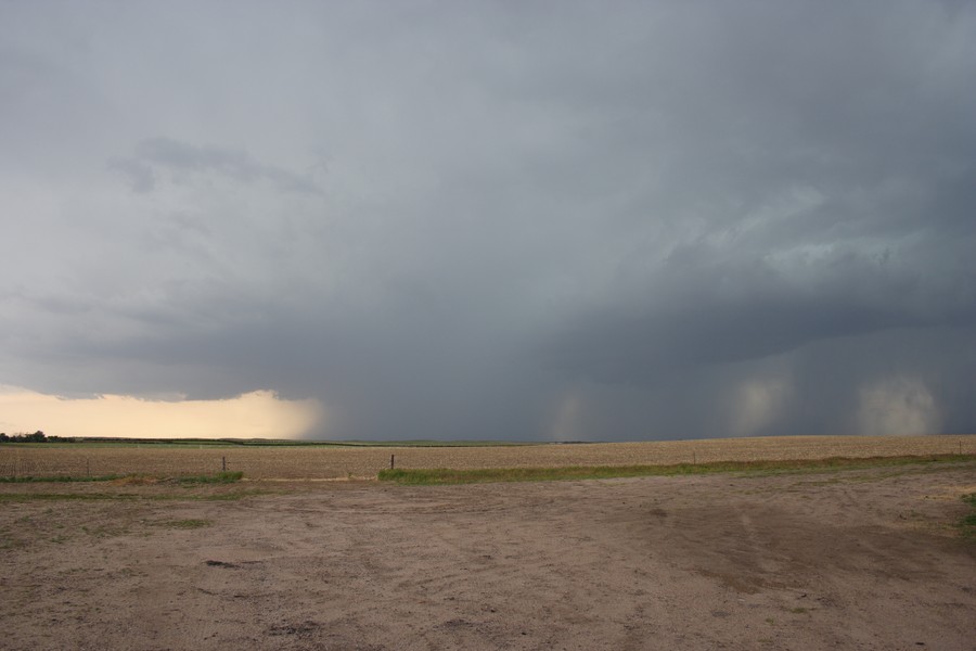 cumulonimbus thunderstorm_base : N of Benkelman, USA   27 May 2007