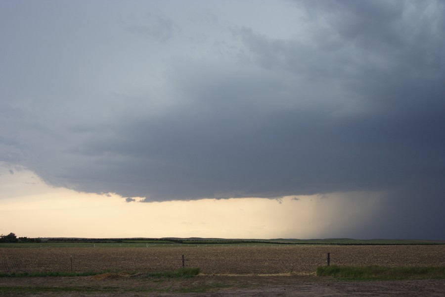 raincascade precipitation_cascade : N of Benkelman, USA   27 May 2007