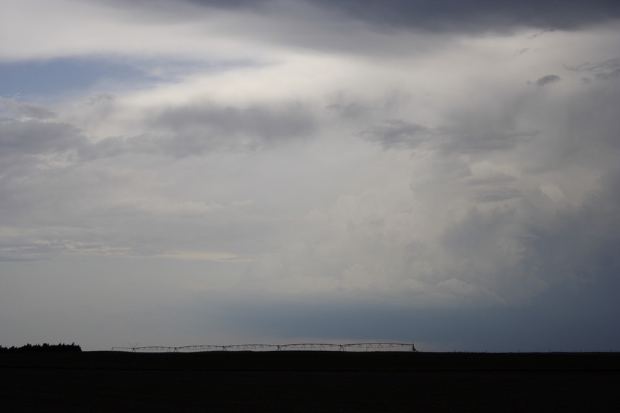 thunderstorm cumulonimbus_incus : N of Benkelman, USA   27 May 2007