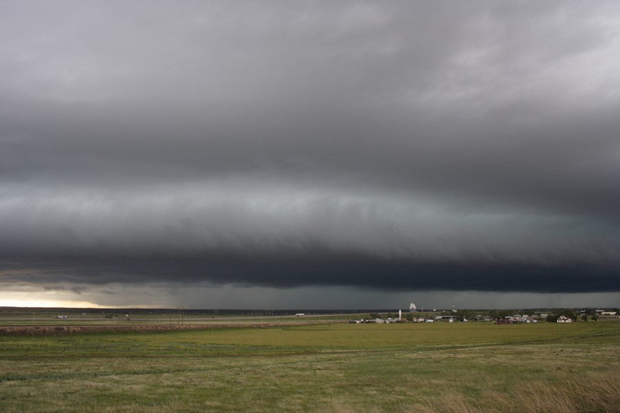 shelfcloud shelf_cloud : E of Limon, Colorado, USA   29 May 2007