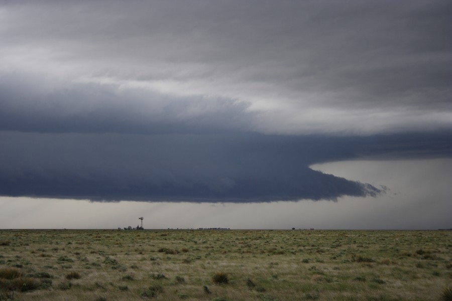 cumulonimbus thunderstorm_base : N of Eads, Colorado, USA   29 May 2007