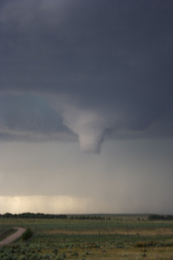 tornadoes funnel_tornado_waterspout : ESE of Campo, Colorado, USA   31 May 2007