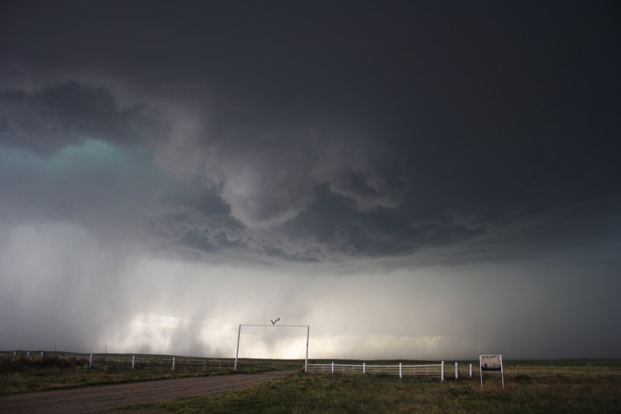 cumulonimbus supercell_thunderstorm : ESE of Campo, Colorado, USA   31 May 2007