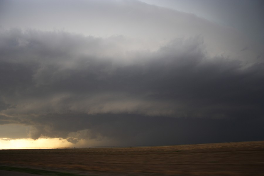 cumulonimbus supercell_thunderstorm : E of Keyes, Oklahoma, USA   31 May 2007