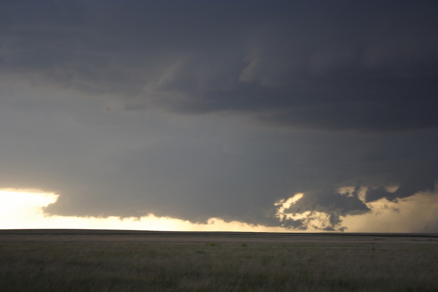 cumulonimbus supercell_thunderstorm : E of Keyes, Oklahoma, USA   31 May 2007