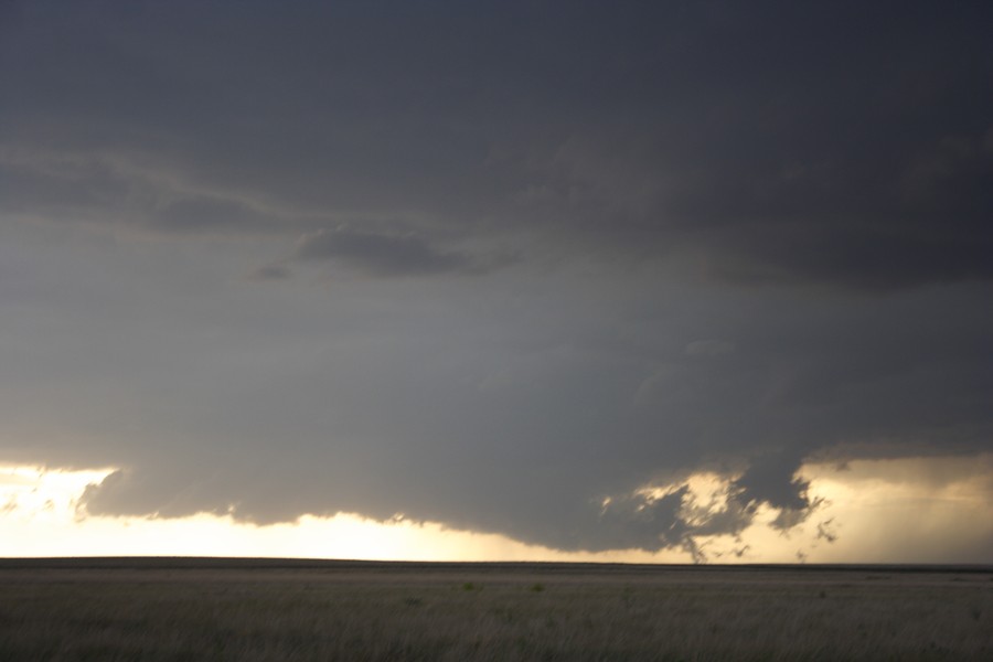 cumulonimbus supercell_thunderstorm : E of Keyes, Oklahoma, USA   31 May 2007