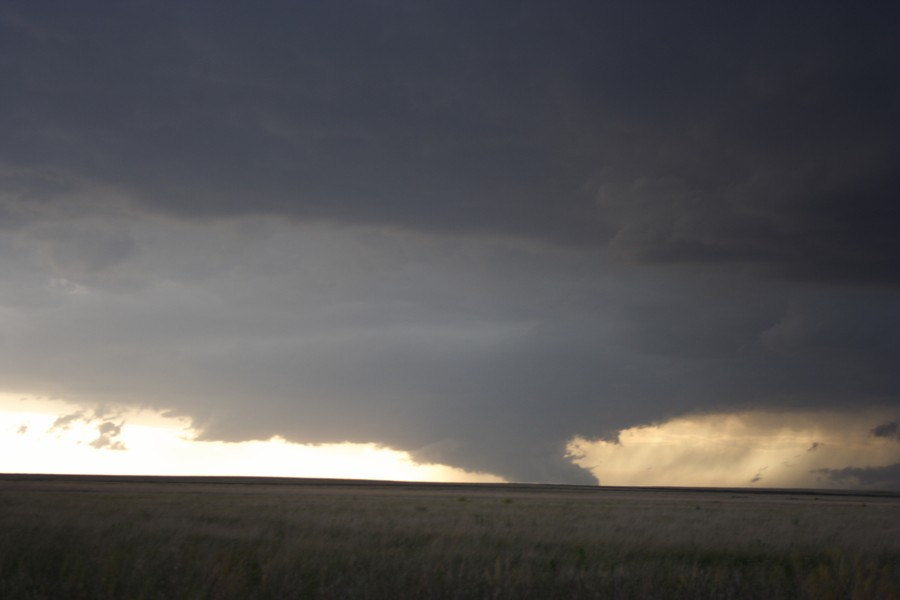 cumulonimbus supercell_thunderstorm : E of Keyes, Oklahoma, USA   31 May 2007