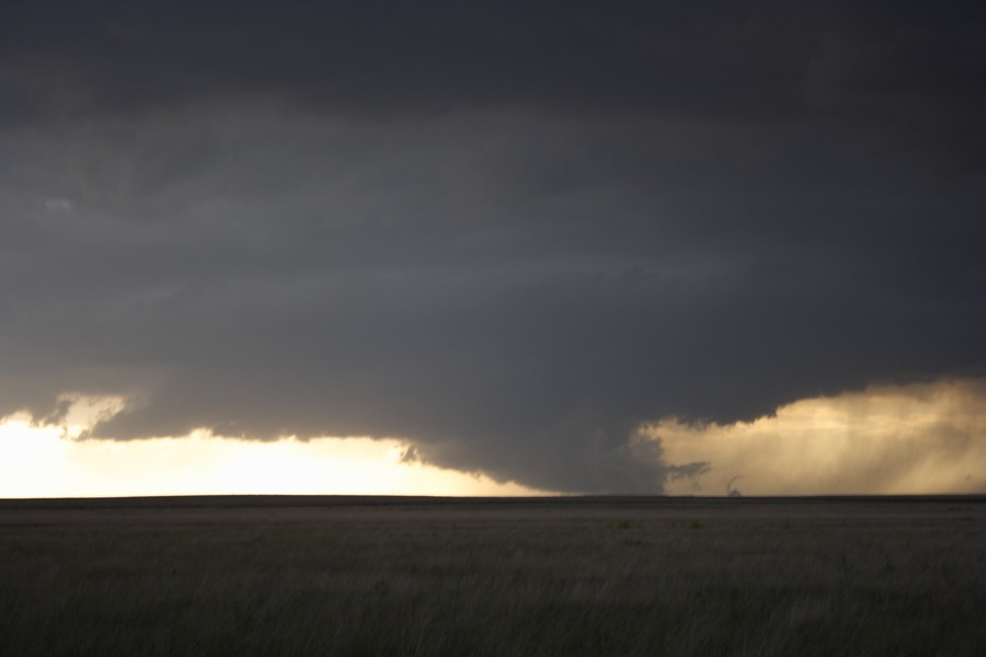 cumulonimbus supercell_thunderstorm : E of Keyes, Oklahoma, USA   31 May 2007